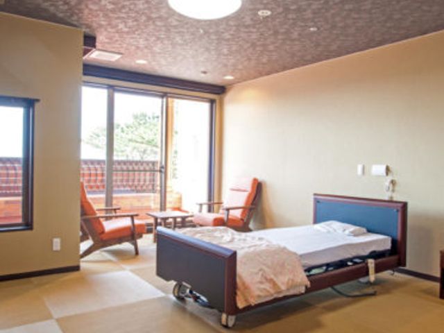 和室の居室 居室 自然光が差し込む和室の部屋です。リラックスできる環境が整っています。