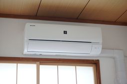 エアコンが設置された室内