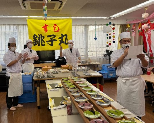 調理中のイベント会場