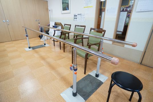 歩行訓練用のバー設置室