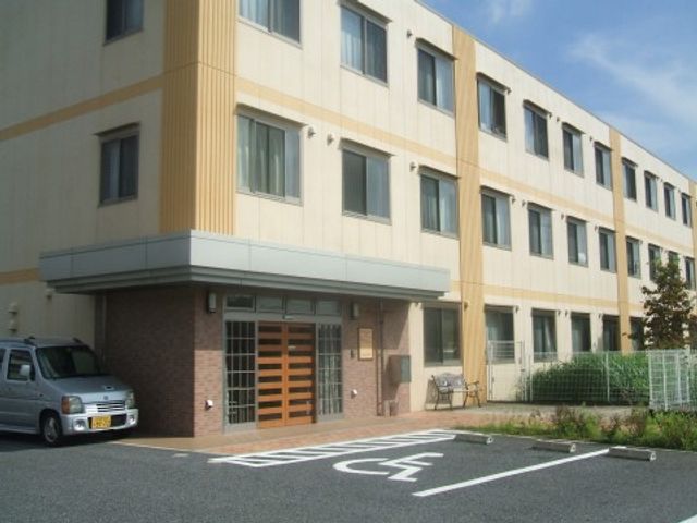 エントランス前の外観