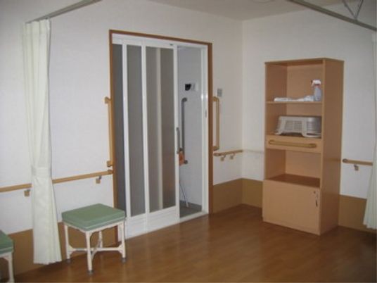 居室のドアと家具