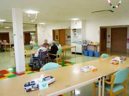 活動中の広々ダイニング