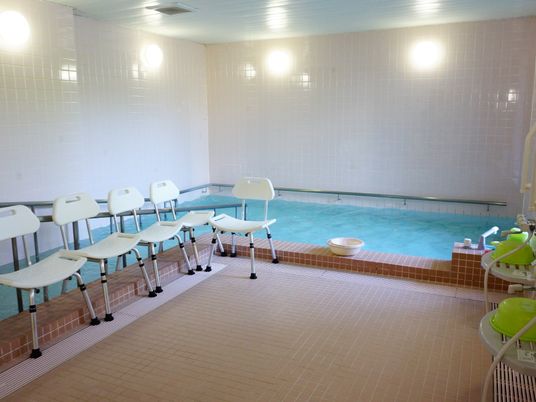 清潔感あふれる浴室