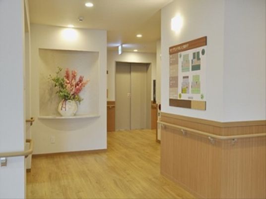 エントランスの落ち着いた雰囲気