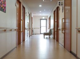清潔な廊下の風景