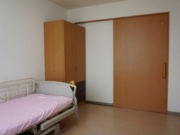 シンプルな居室内部