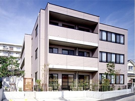 現代的な外観の建物