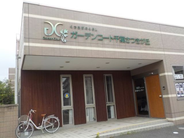 建物正面のエントランス