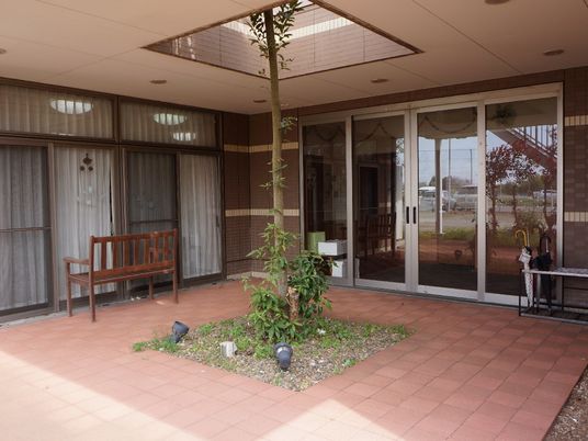 広々としたエントランス