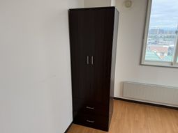 静かな居室のクローゼット