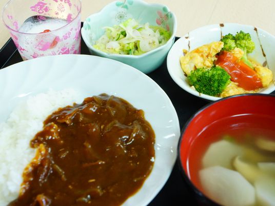 栄養バランスのとれた食事