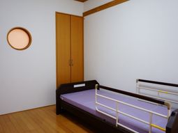 シンプルな居室の角度