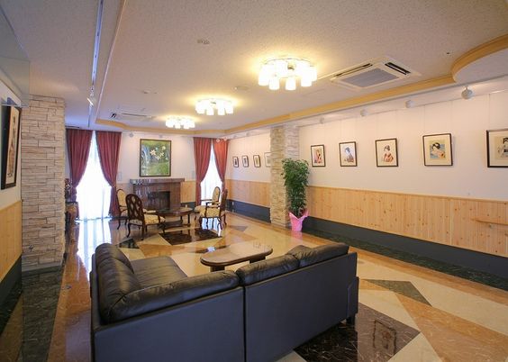 広々としたラウンジ