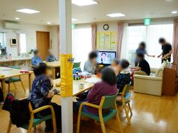 活気ある共有スペース