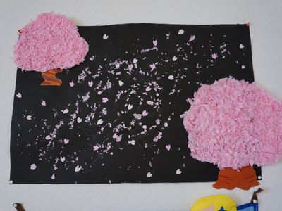 桜の木の手作り掲示物