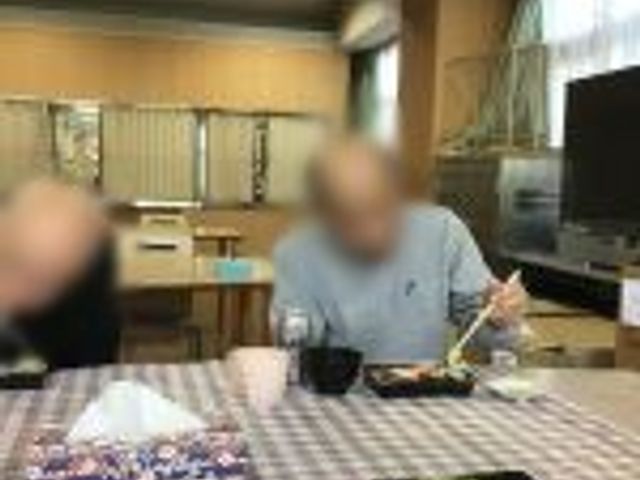 落ち着きある空間 ダイニングルーム 自然光が差し込むダイニングルームで、くつろぎながらの食事が楽しめます。