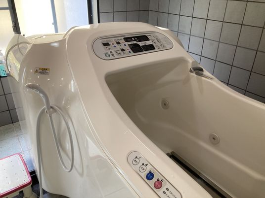 最新設備の浴室