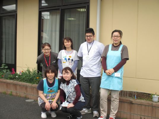 スタッフ集合写真