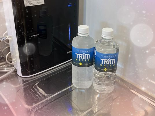 浄水器と水ボトルの水回り  
