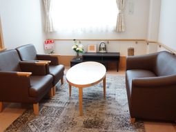 暖かみのある休憩スペース