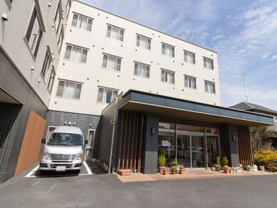 快適な施設のエントランス