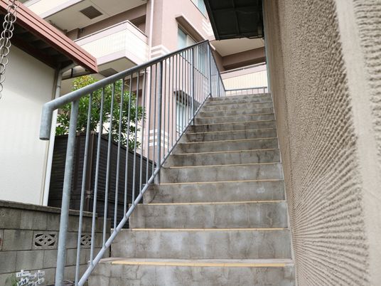 階段と手すりの安全設計