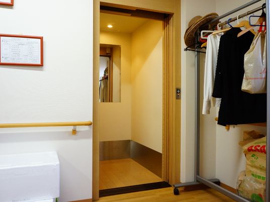 廊下から部屋への入口