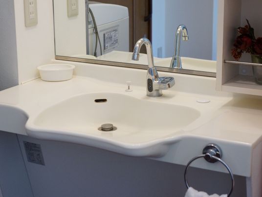 清潔な洗面台のクローズアップ