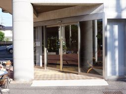 明るいエントランス