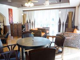 明るいリビングの様子