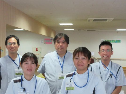 スタッフ集合のリビング  