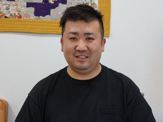 笑顔のスタッフイメージ