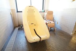 清潔な浴室設備