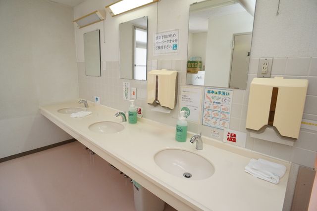 清潔な洗面台