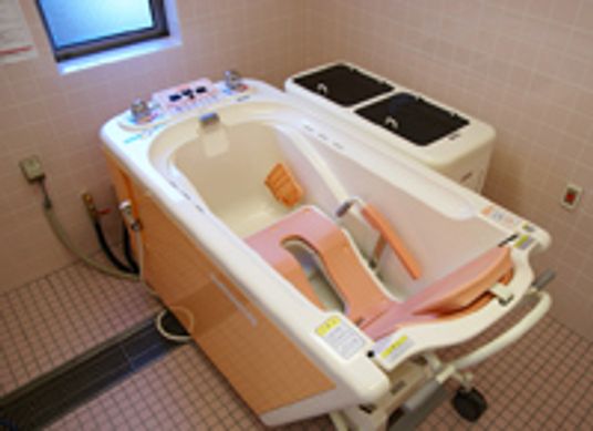 利用者の安全を考慮した浴室