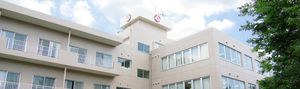 開放感ある施設の外観