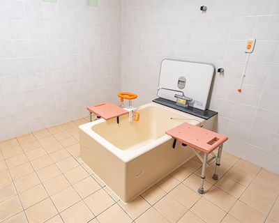 安全設備の浴槽