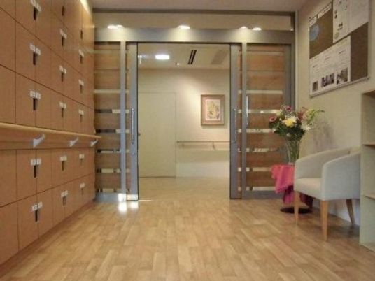 エントランスの洗練された空間