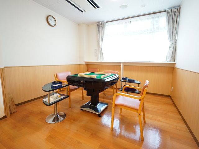 居室の設備 居室 落ち着いた雰囲気の居室で、ご入居者のサポートを行っていただきます。