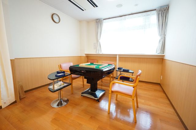 居室の設備 居室 落ち着いた雰囲気の居室で、ご入居者のサポートを行っていただきます。