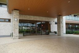 モダンなエントランス