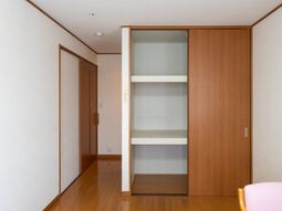クローゼットのある部屋