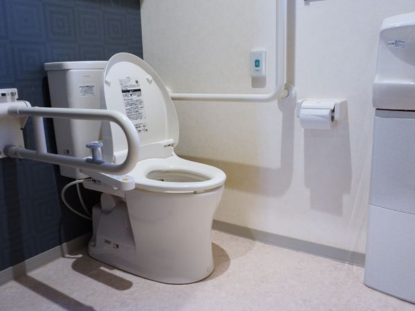 バリアフリーなトイレ設備