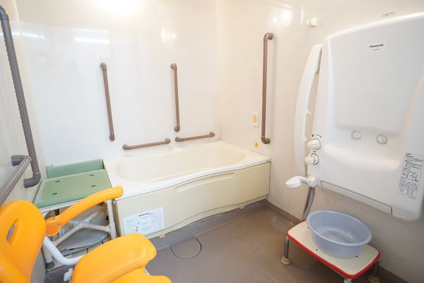 バリアフリー浴室設備