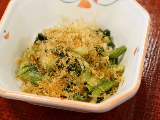 料理を盛りつけた器