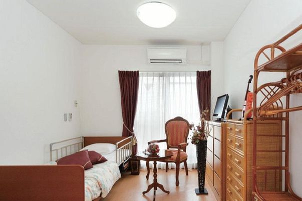 明るく広々とした外観