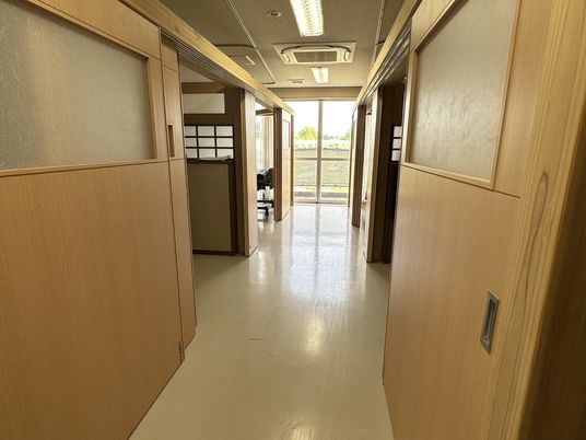 清潔な廊下