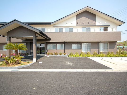 建物正面  