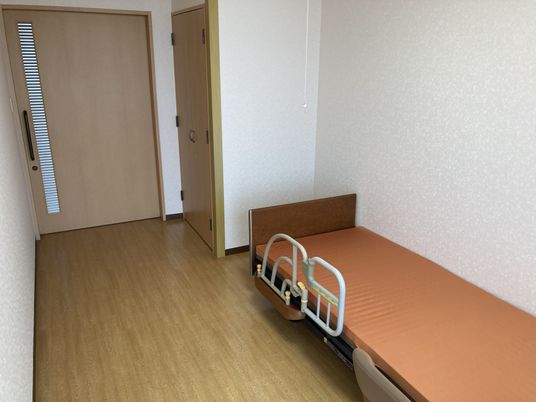 ベッド付きの居室